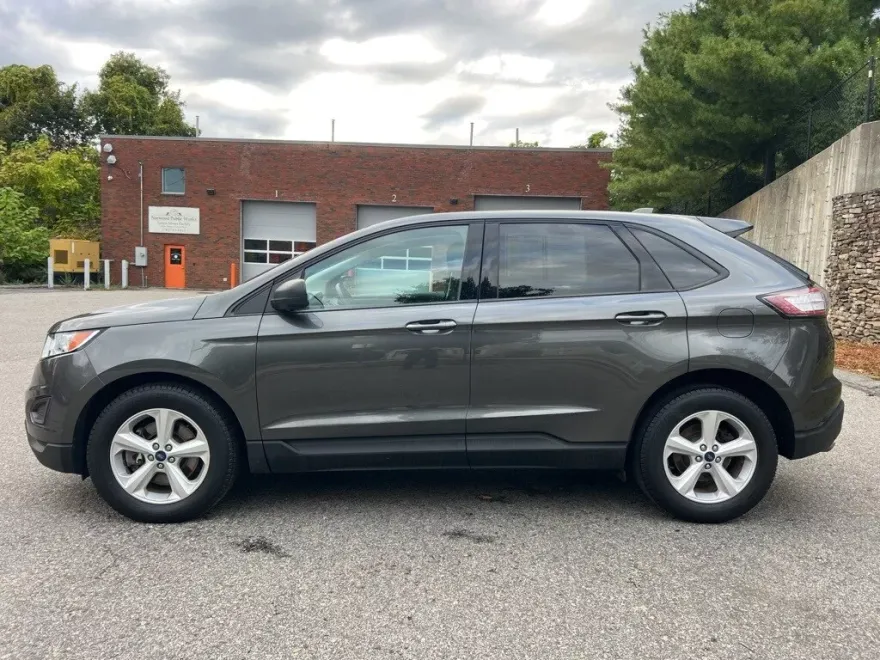 2018 Ford Edge SE photo 1