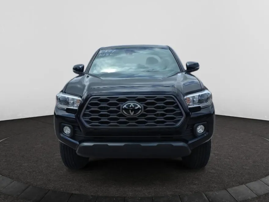 2022 Toyota Tacoma TRD V6 photo 1