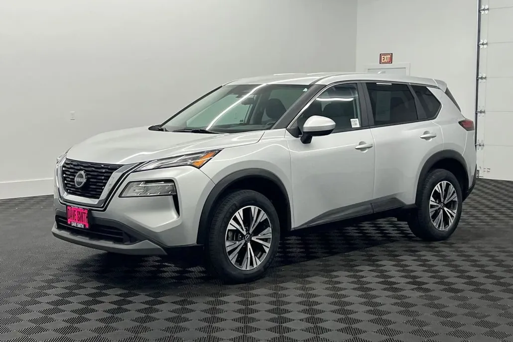 2023 Nissan Rogue SV photo 1