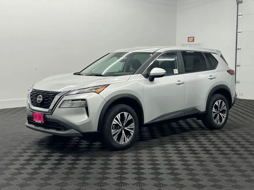 2023 Nissan Rogue SV photo 1