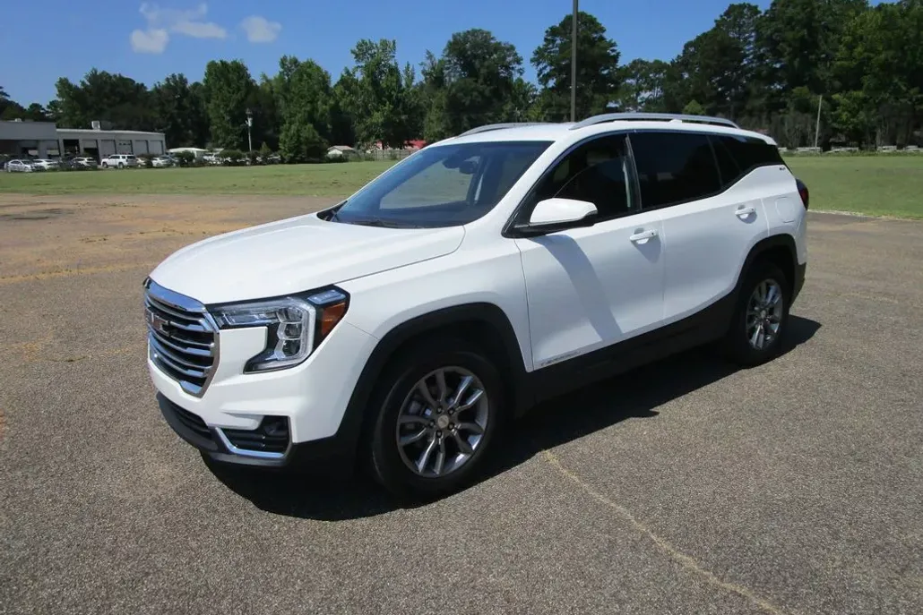 2024 Gmc Terrain SLT photo 1