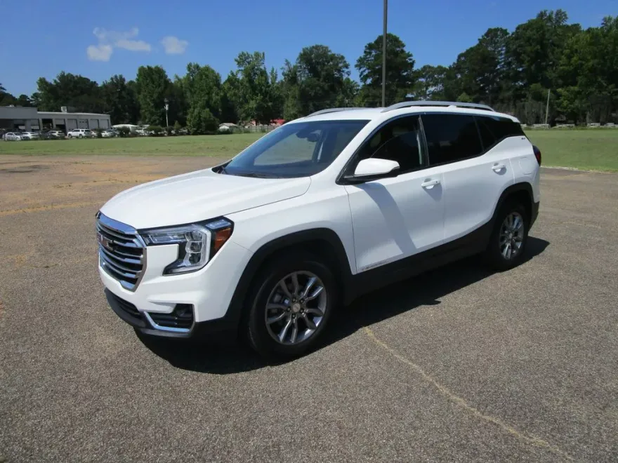2024 Gmc Terrain SLT photo 1