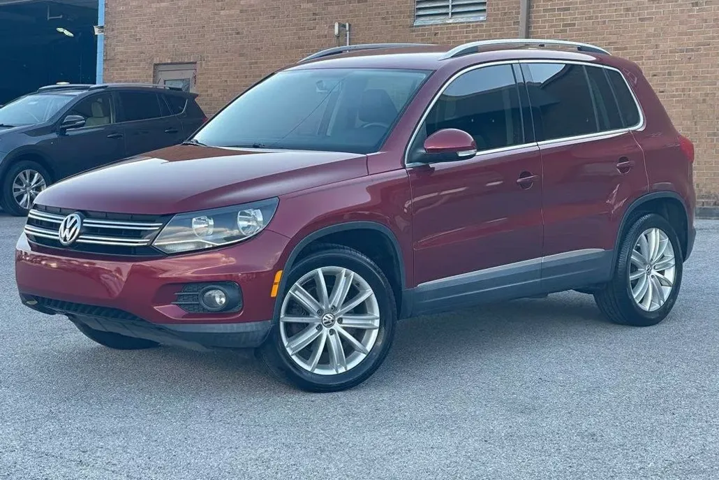 2012 Volkswagen Tiguan SE photo 1