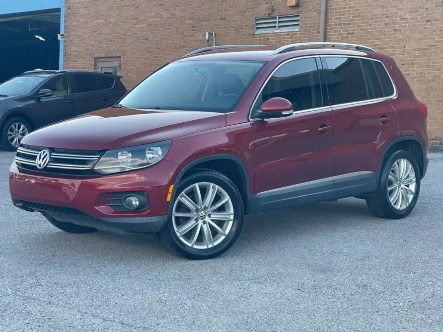 2012 Volkswagen Tiguan SE photo 1
