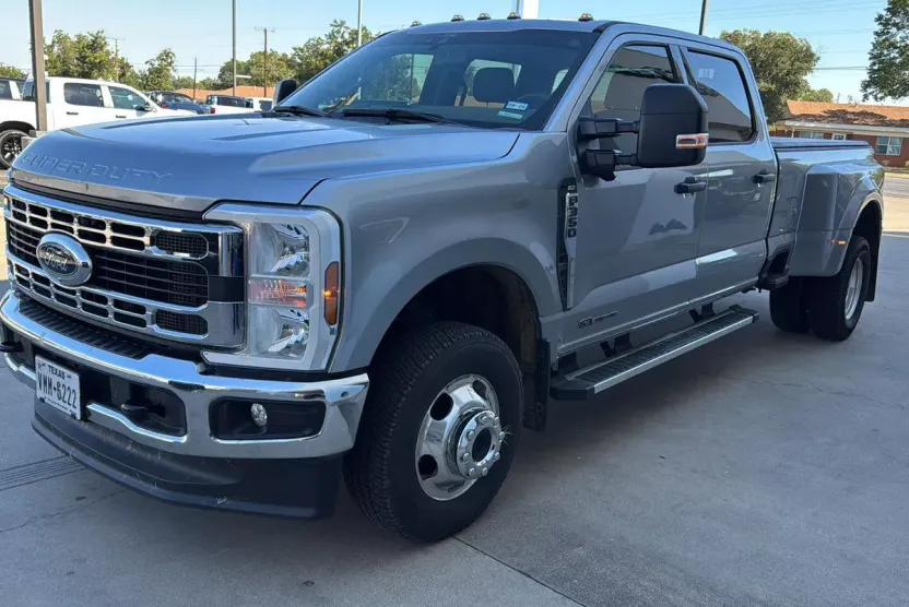 2024 Ford F-350 XLT photo 1