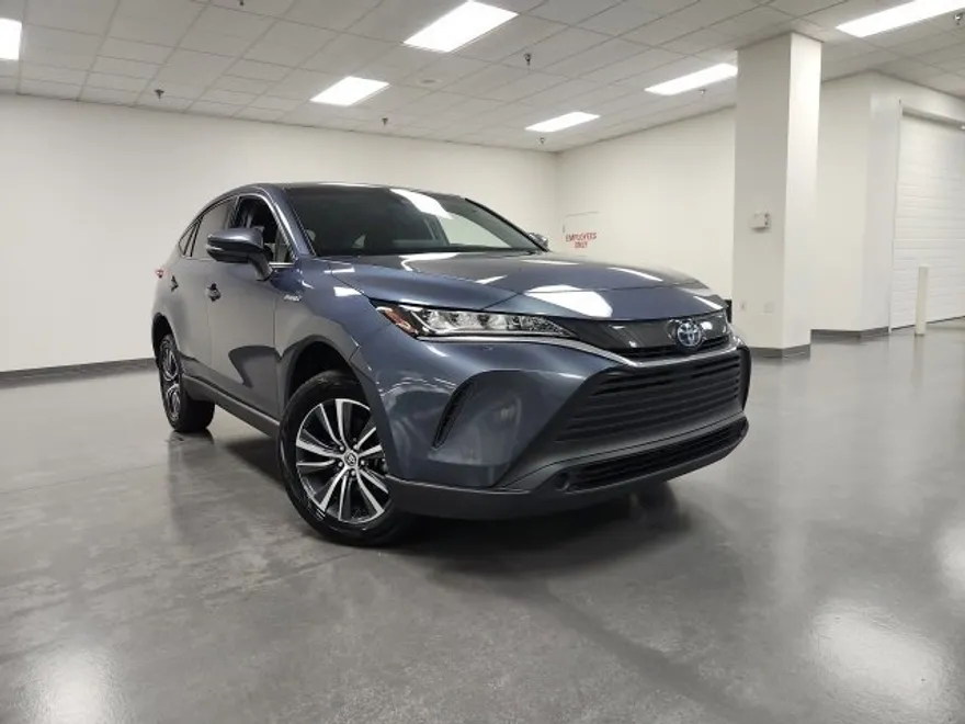 2021 Toyota Venza LE photo 1