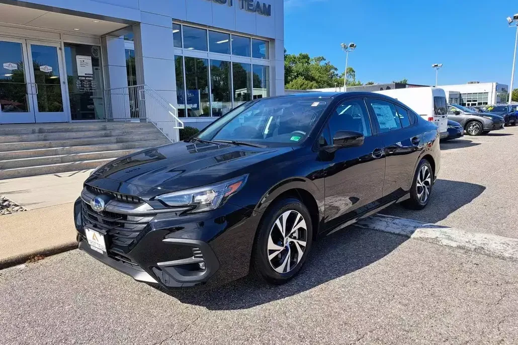 2025 Subaru Legacy Premium photo 1