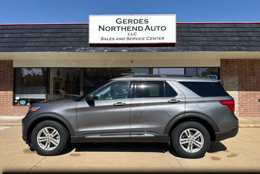 2022 Ford Explorer XLT photo 1