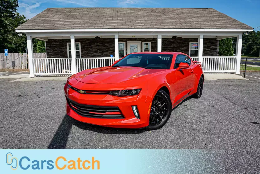 2017 Chevrolet Camaro 1LT photo 1