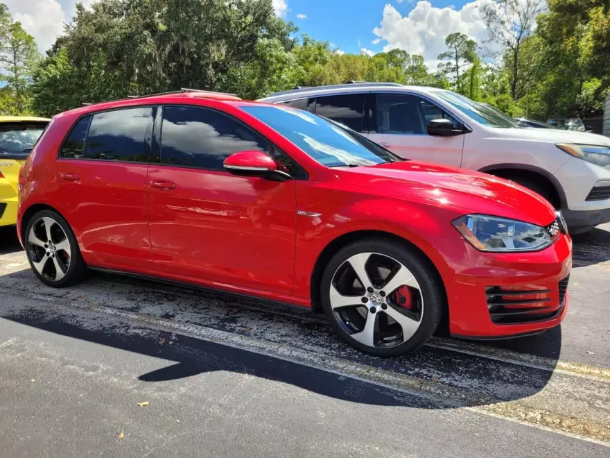 2016 Volkswagen Golf GTI S photo 1