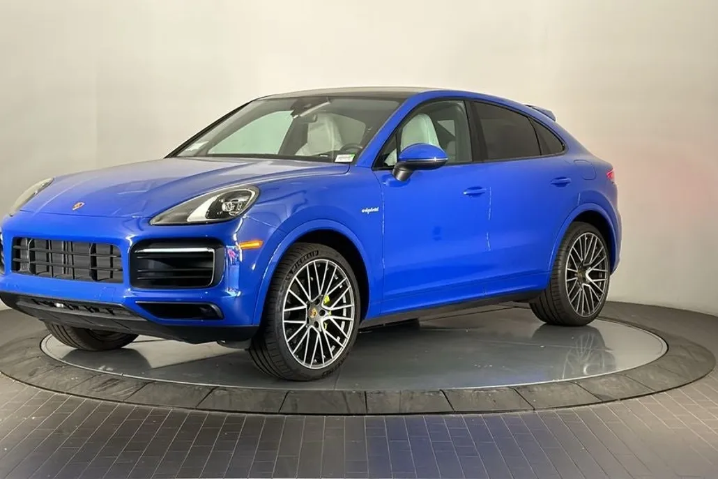 2022 Porsche Cayenne E-Hybrid Coupe photo 1
