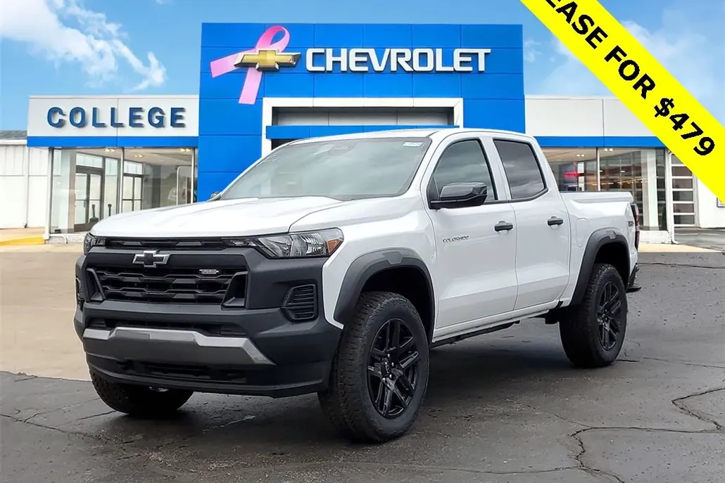 2025 Chevrolet Colorado Trail Boss photo 1