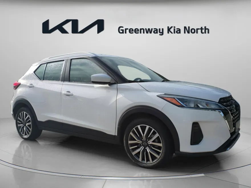 2024 Nissan Kicks SV photo 1