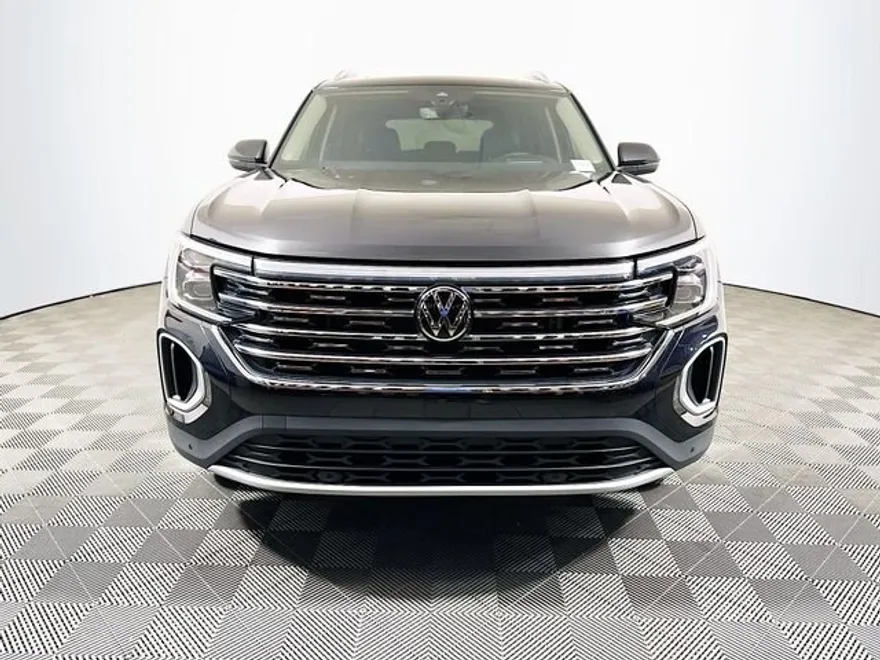 2024 Volkswagen Atlas SEL photo 1