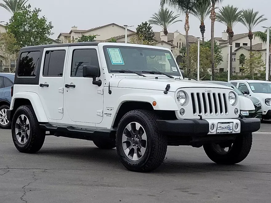 2016 Jeep Wrangler Sahara photo 1