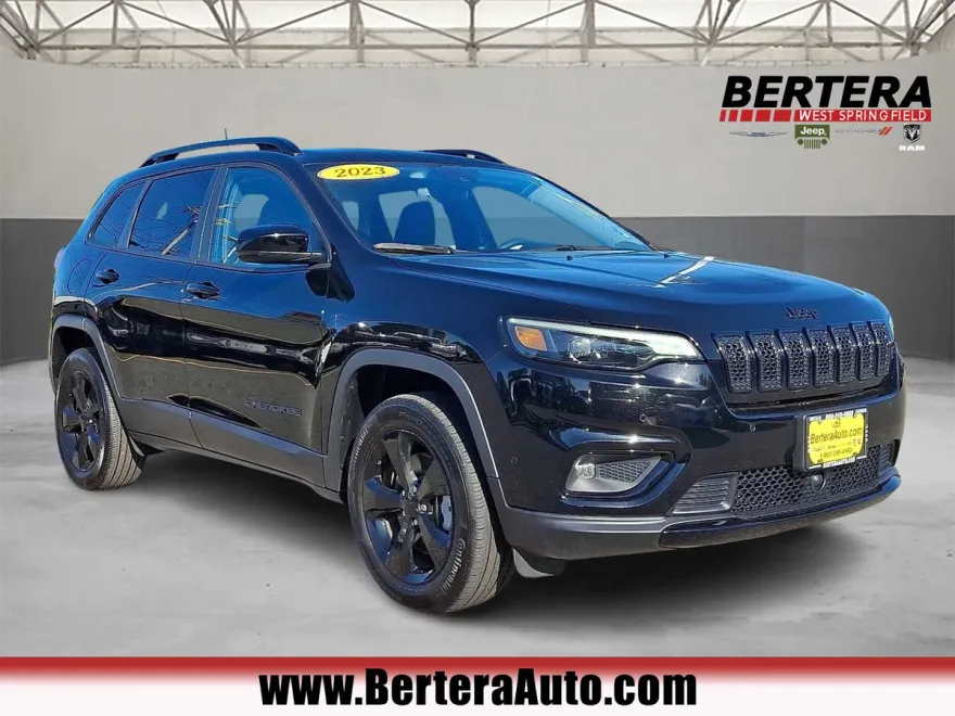 2023 Jeep Cherokee Altitude Lux photo 1