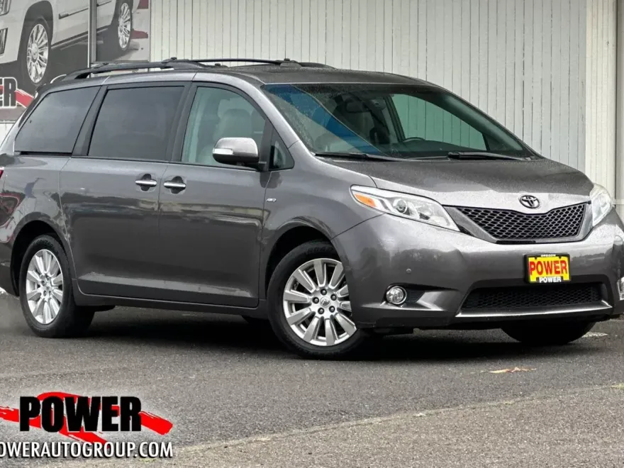 2017 Toyota Sienna Limited Premium photo 1