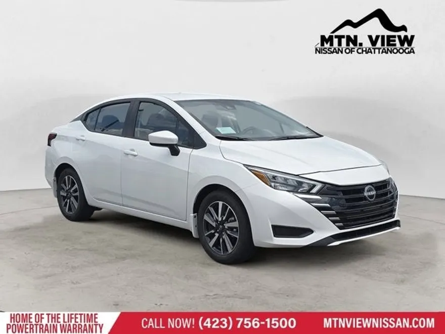 2025 Nissan Versa SV photo 1