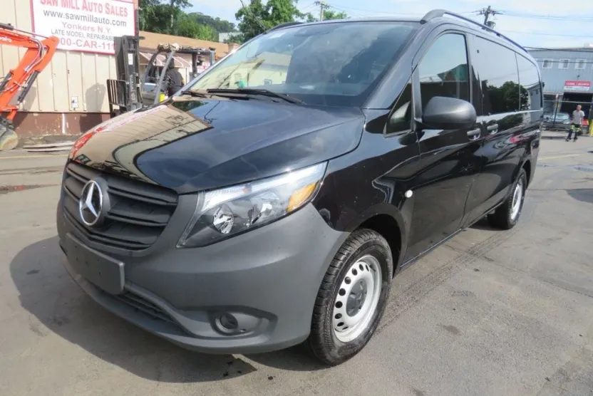 2023 Mercedes Benz Metris Passenger Van photo 1