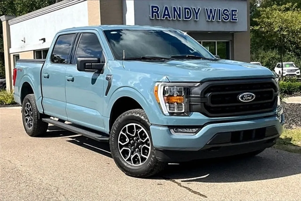 2023 Ford F-150 XLT photo 1