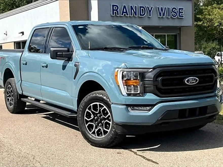 2023 Ford F-150 XLT photo 1