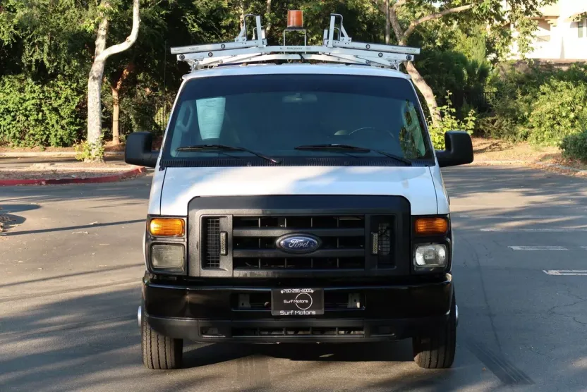 2013 Ford E-150 photo 1