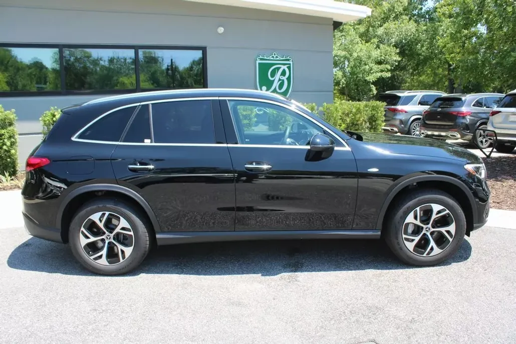 2025 Mercedes Benz GLC 350e 4MATIC photo 1