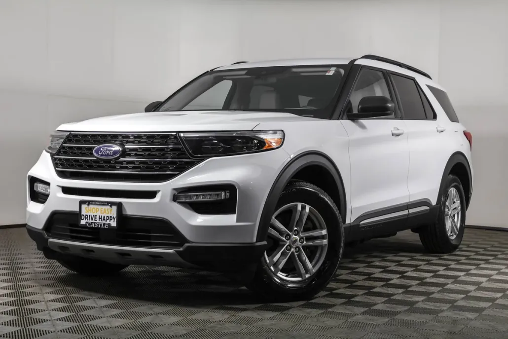 2022 Ford Explorer XLT photo 1