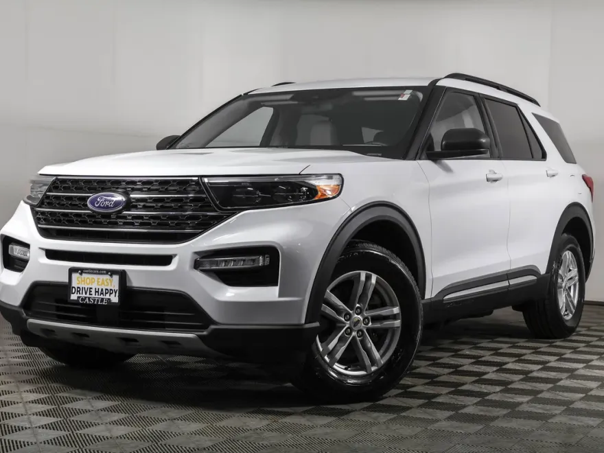 2022 Ford Explorer XLT photo 1