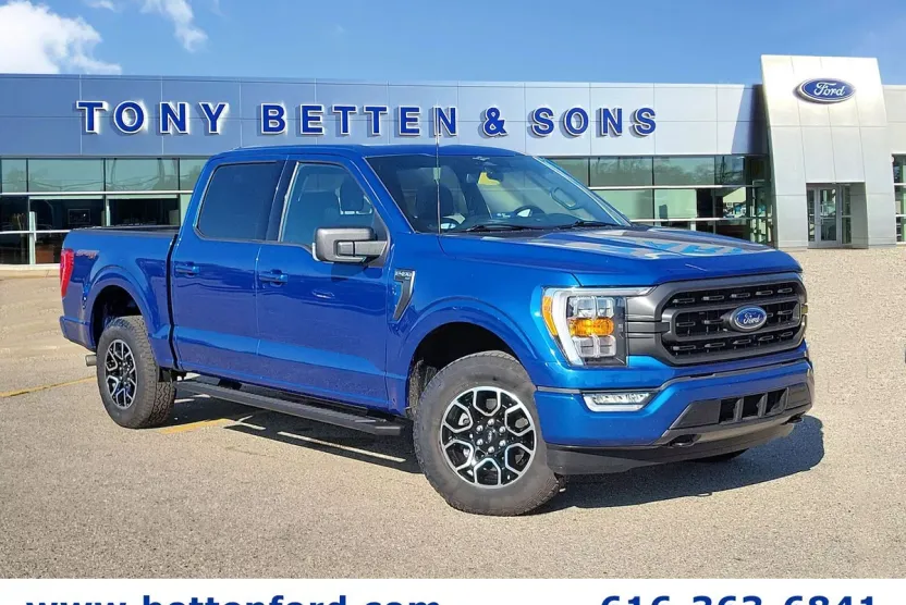 2023 Ford F-150 XLT photo 1