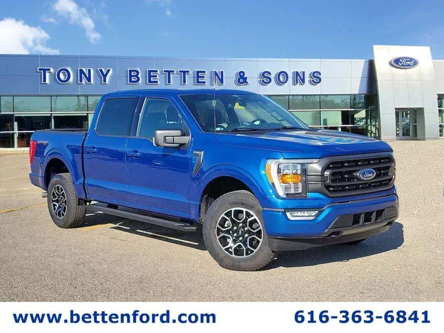 2023 Ford F-150 XLT photo 1