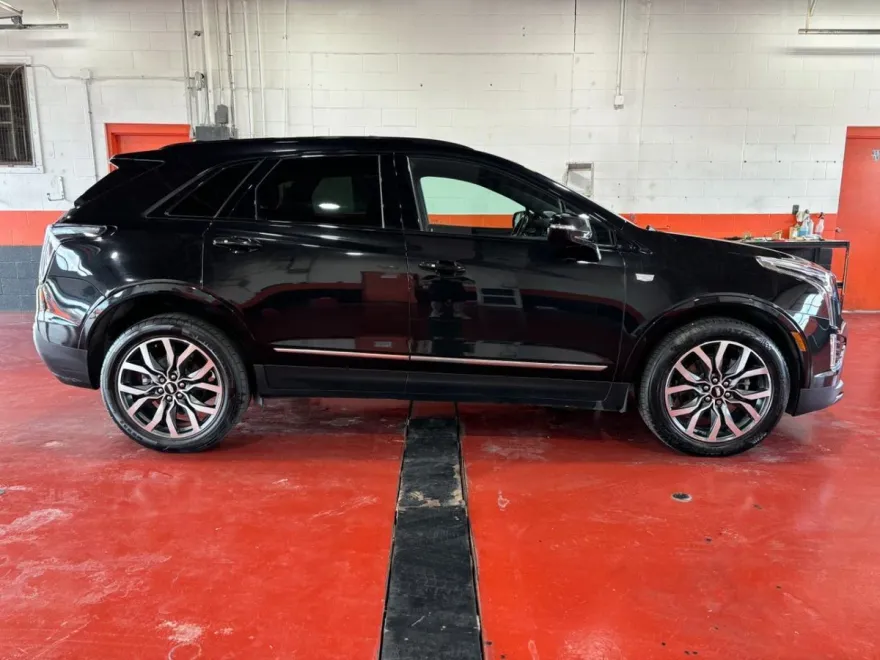 2021 Cadillac XT5 Sport photo 1