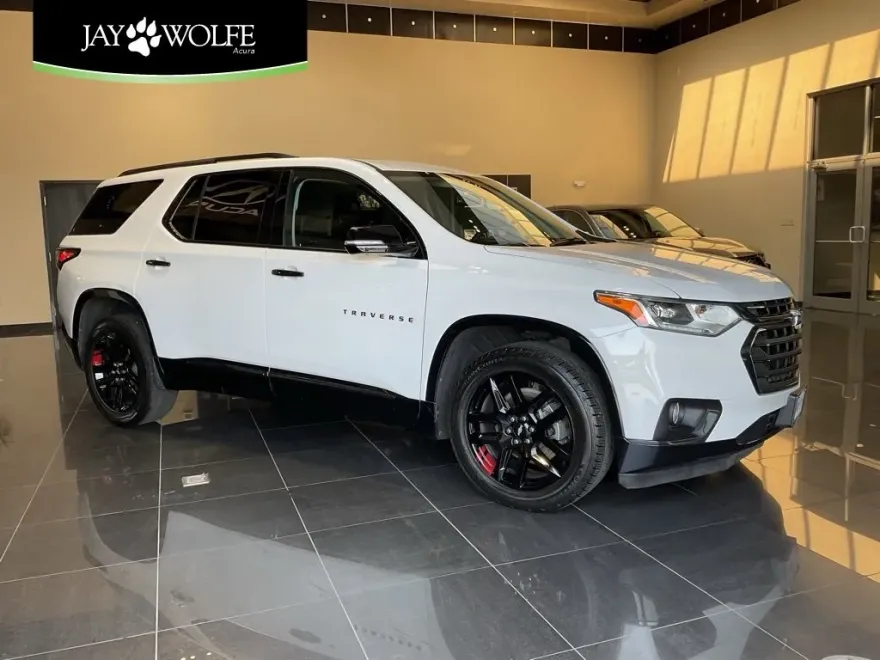 2018 Chevrolet Traverse Premier photo 1