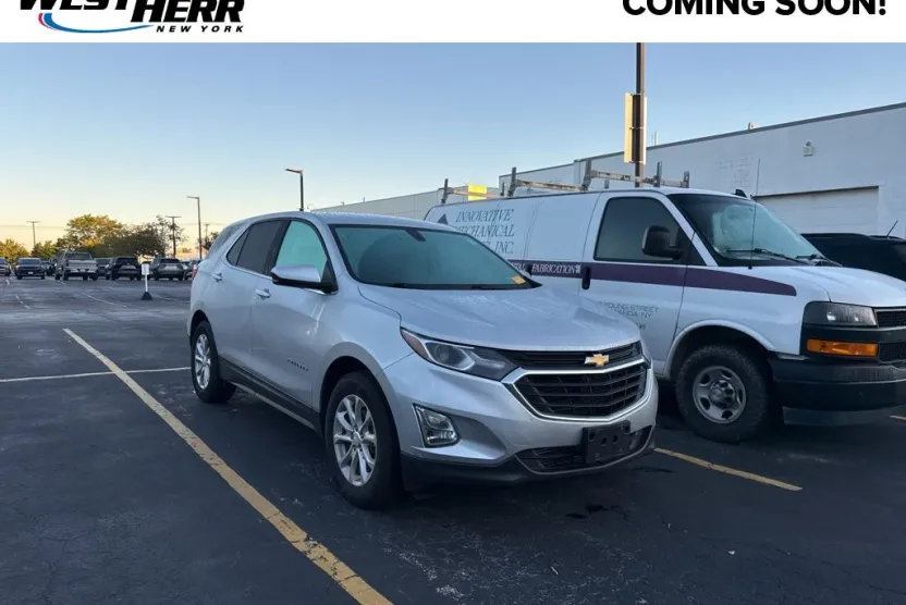 2018 Chevrolet Equinox LT photo 1