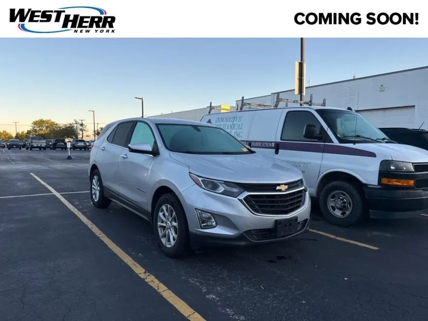 2018 Chevrolet Equinox LT photo 1