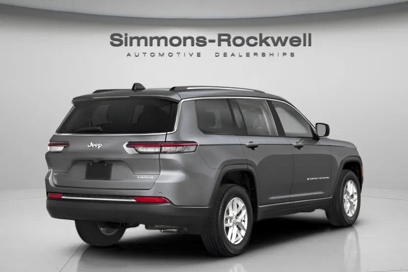 2024 Jeep Grand Cherokee Altitude photo 1