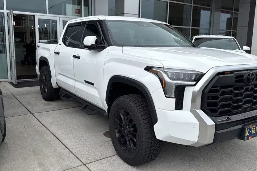 2022 Toyota Tundra Limited photo 1