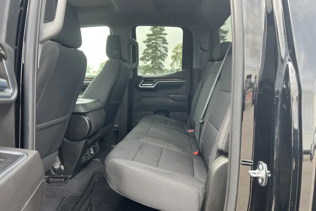 2022 Chevrolet Silverado 1500 LT photo 1