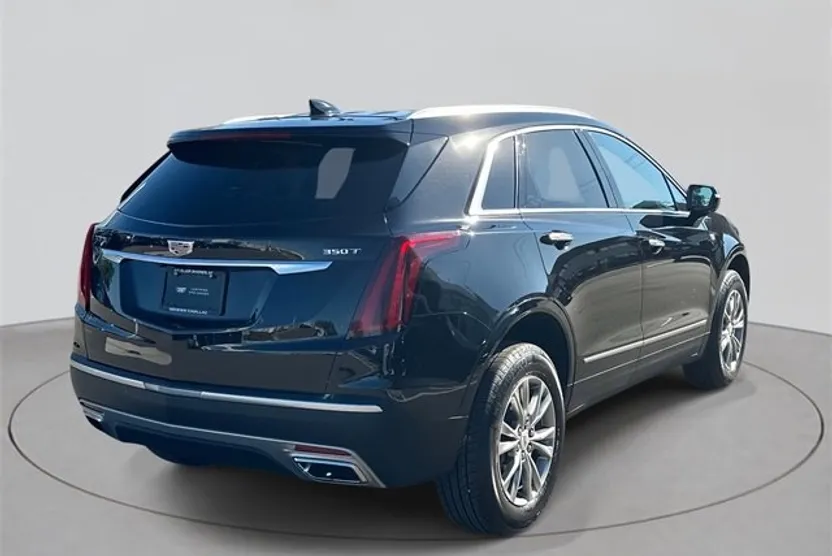 2022 Cadillac XT5 Premium Luxury photo 1