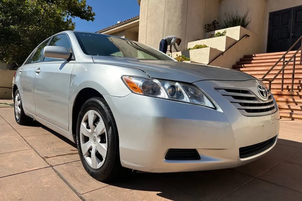 2007 Toyota Camry LE photo 1
