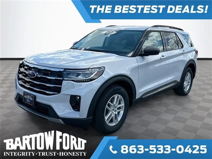 2025 Ford Explorer photo 1
