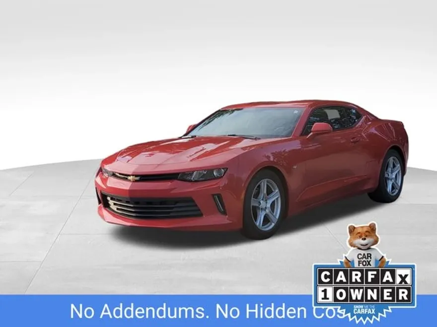 2017 Chevrolet Camaro 1LT photo 1