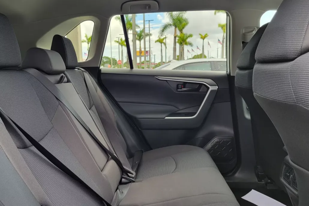 2025 Toyota RAV4 LE photo 1