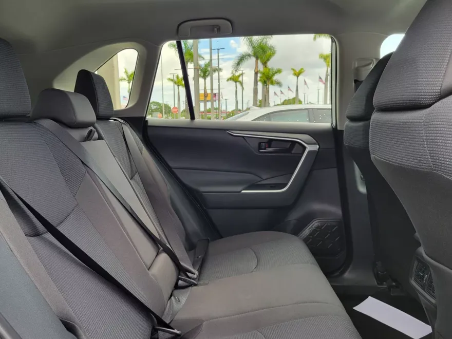 2025 Toyota RAV4 LE photo 1