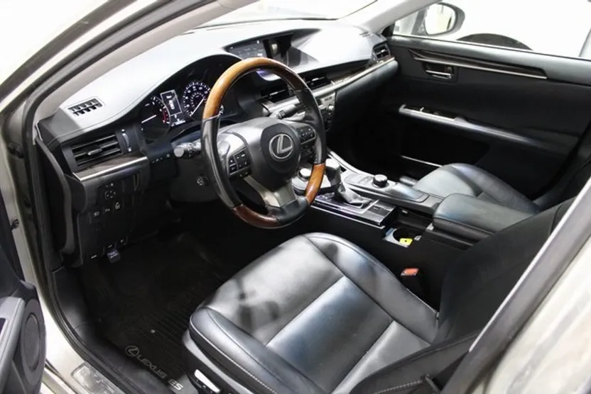 2018 Lexus ES 350 photo 1