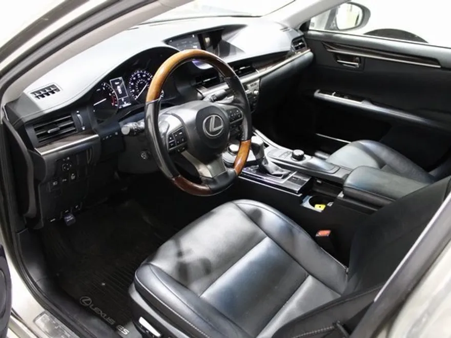 2018 Lexus ES 350 photo 1
