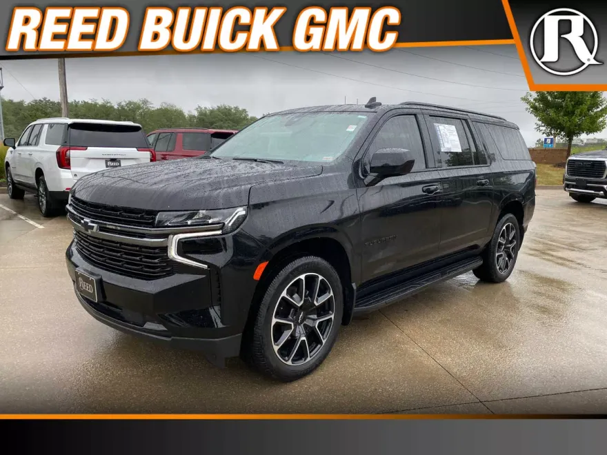 2021 Chevrolet Suburban RST photo 1