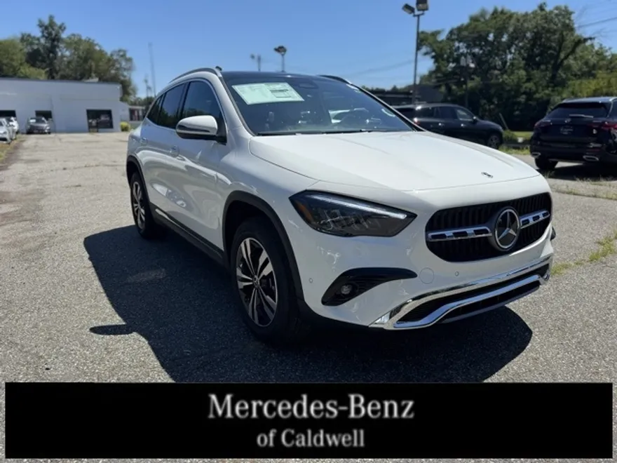 2026 Mercedes Benz GLA 250 4MATIC photo 1