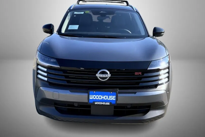 2026 Nissan Kicks SR photo 1