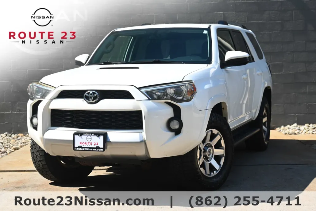 2014 Toyota 4Runner SR5 photo 1